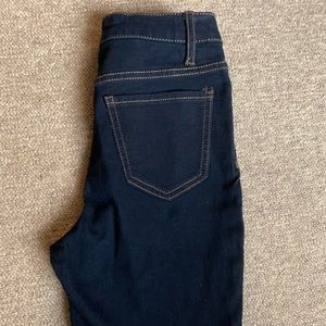 No Boundaries High Waisted Skinny Jeans (Size 5)